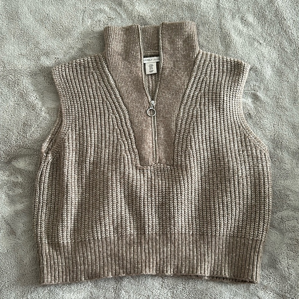 Cropped sweater vest